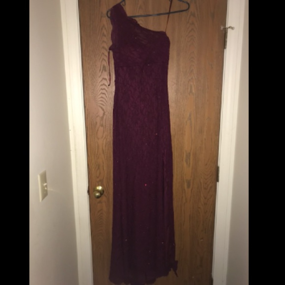 Long lace prom dress